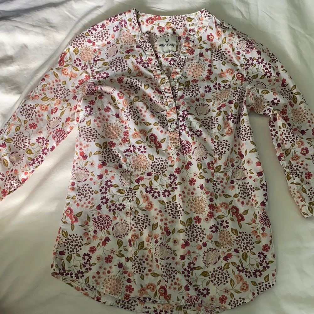 Cute floral print top